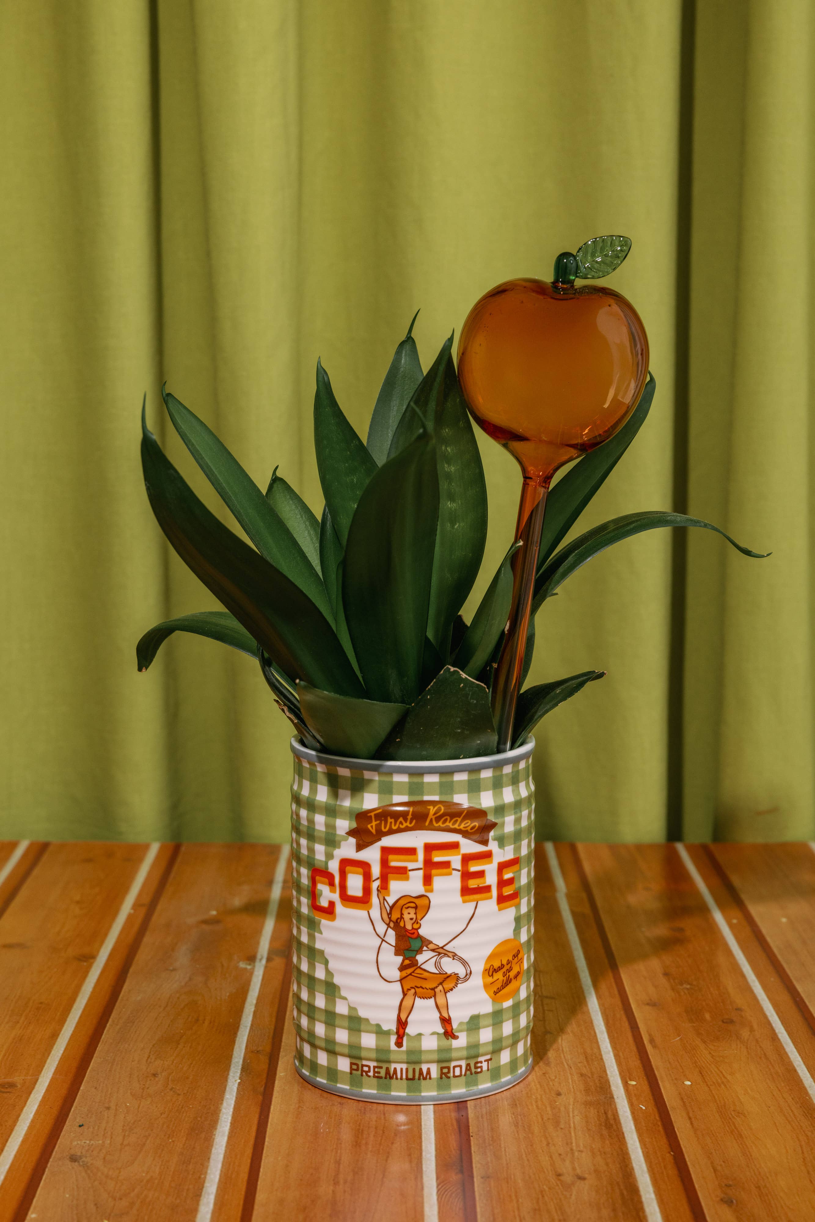 Watering Globes, Peaches