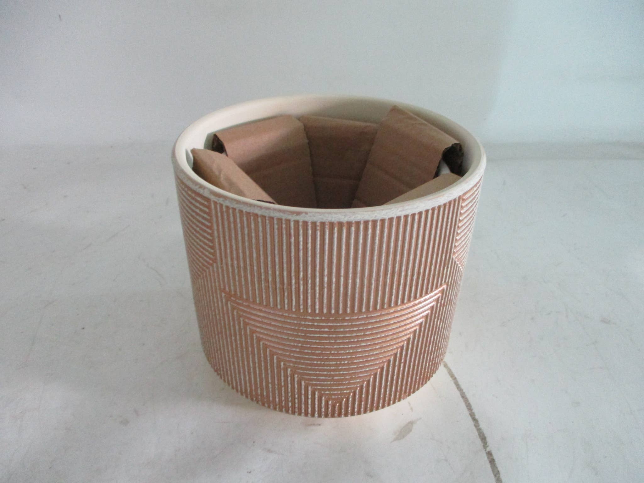 METALIC GROOVES PLANTER 6.69"