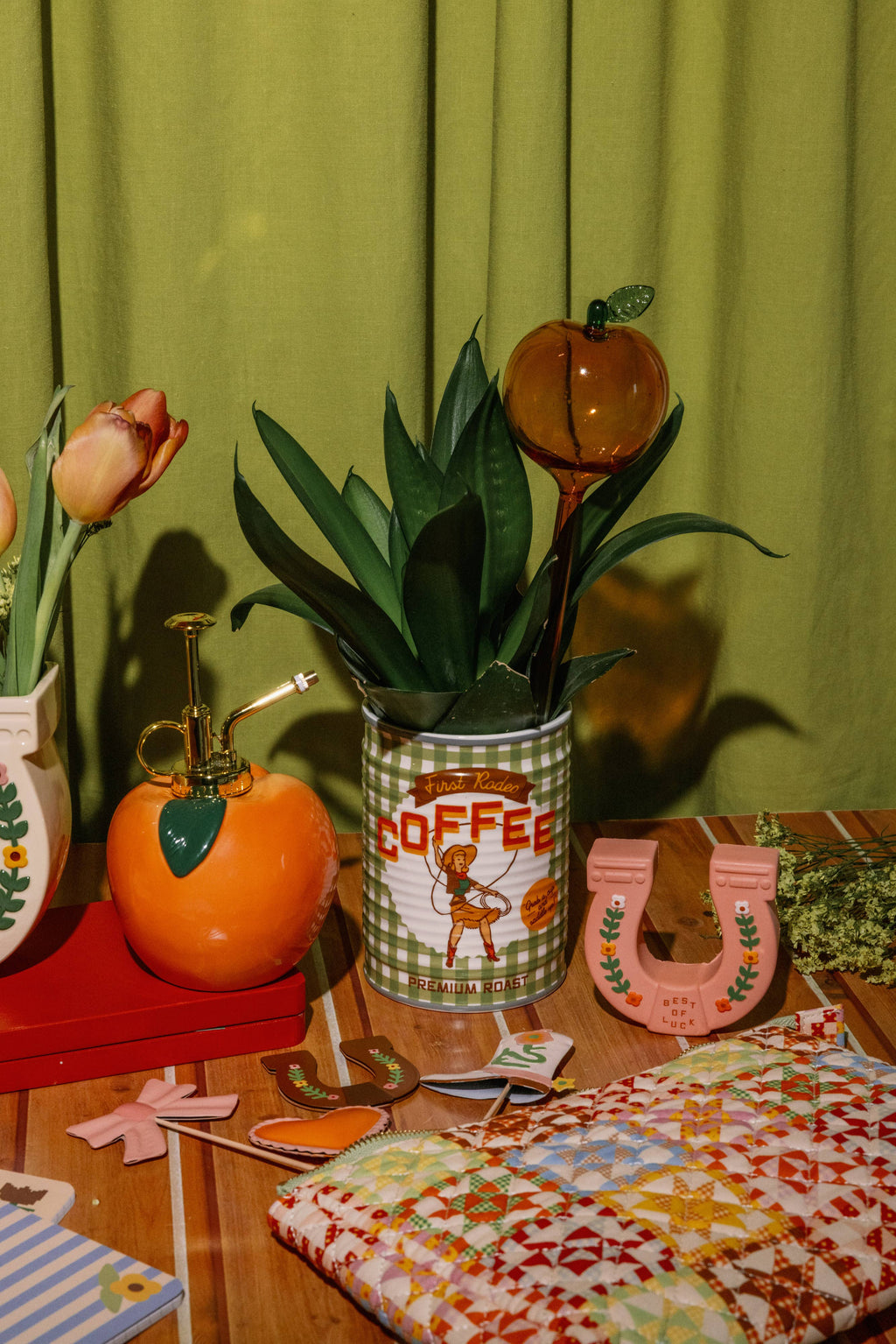 Watering Globes, Peaches