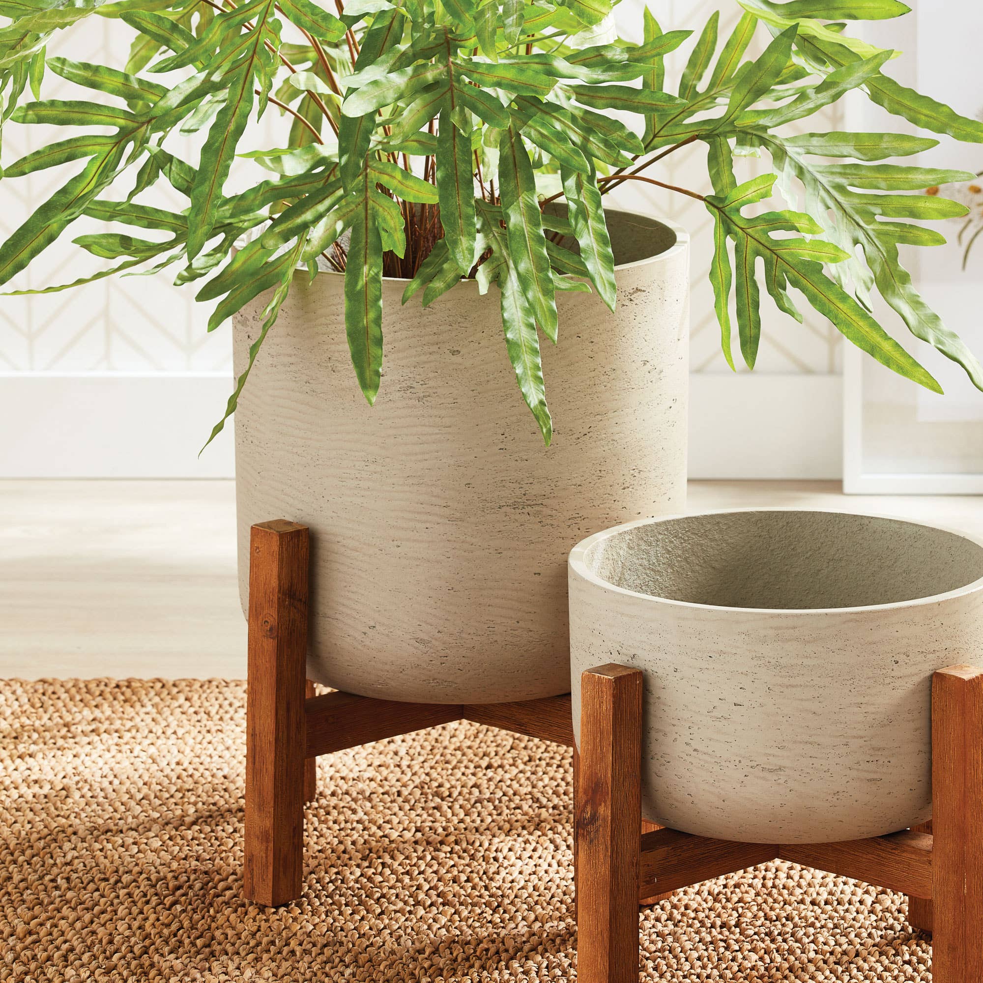 Terranea Tall Pot On Stand