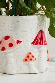 Cheerful mushroom pot 5"