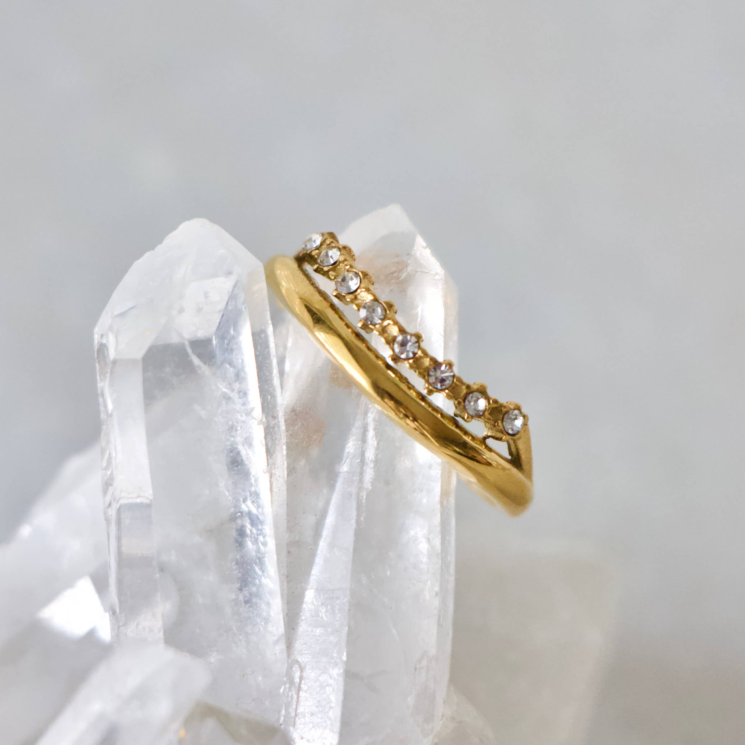 Crystal Stacked Wave Ring - Waterproof