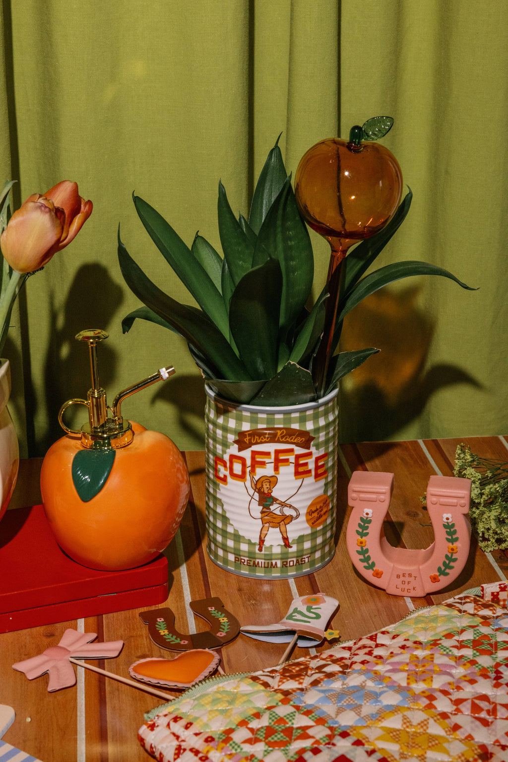 Watering Globes, Peaches