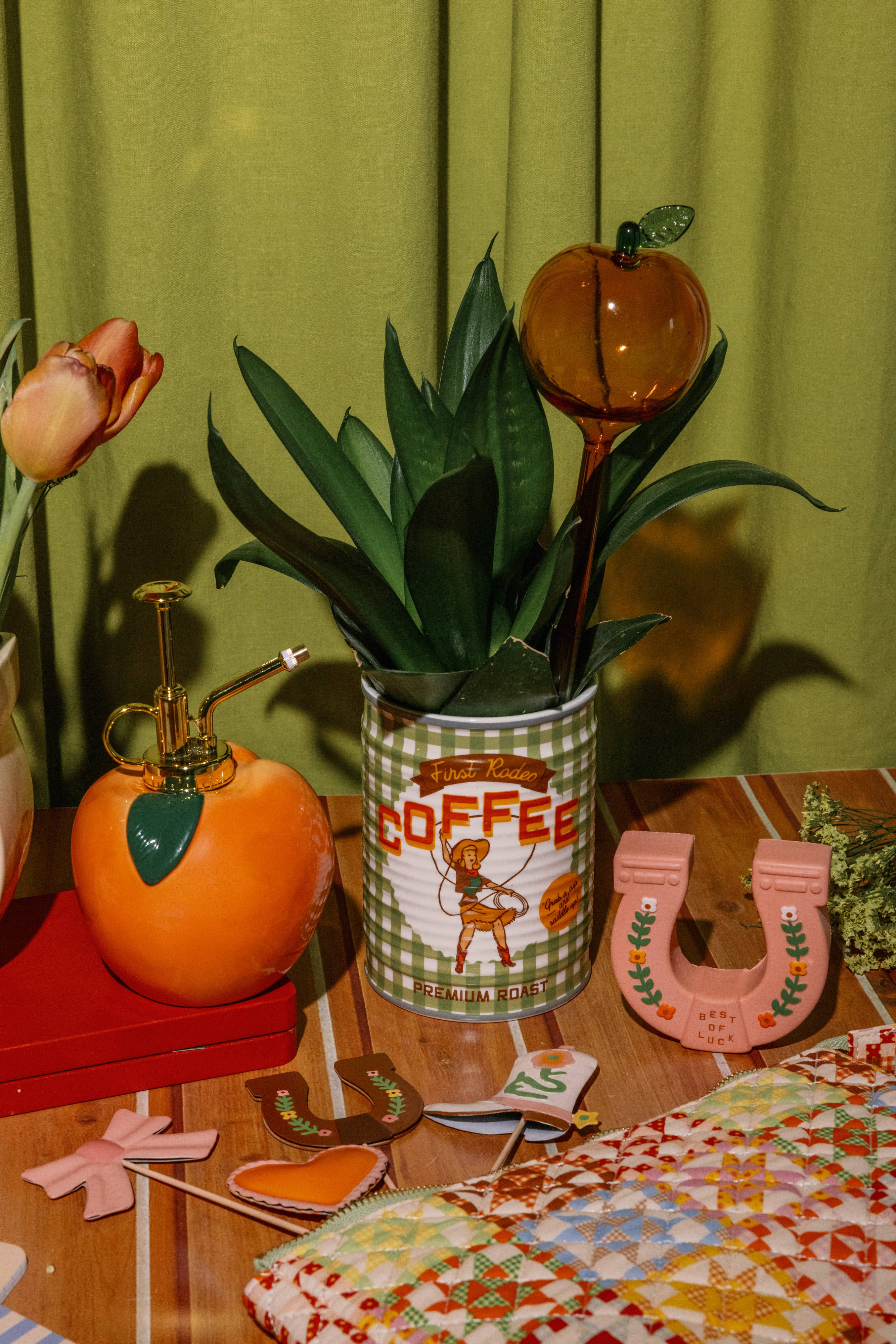 Watering Globes, Peaches